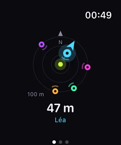 KapFind sur Apple Watch : le radar, la distance de Léa et son prénom.